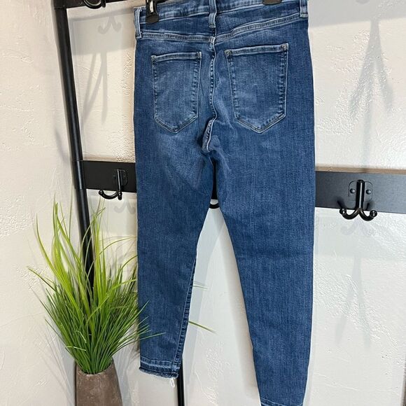 Banana Republic high rise skinny distressed jeans size 29 petite - Picture 4 of 15